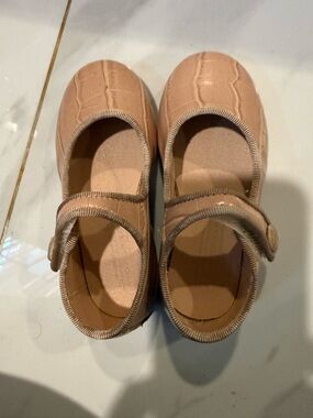 Maria Catalan Girls' Mary Jane Shoes in Light Tan